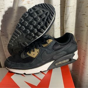 Nike air max 90 black metallic gold mens size 11.5 used